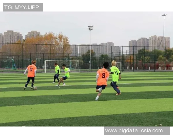 足球巨星探访万里长城展现体育精神与中国文化的完美融合