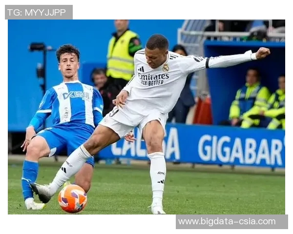 足球球星场上怒骂对手引争议 看他们如何回应外界质疑 足球球星场上怒骂对手引争议 看他们如何回应外界质疑