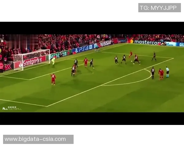 八十年代香港足球风云人物回顾：球场传奇与时代印记的交织