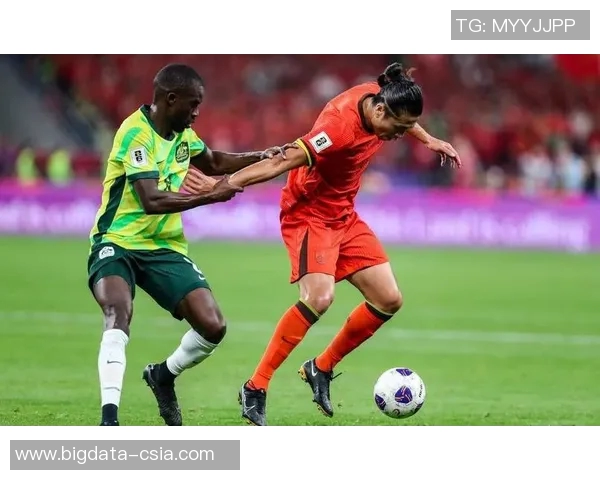 默默无闻的足球新星崭露头角 他将成下一个足坛奇迹吗